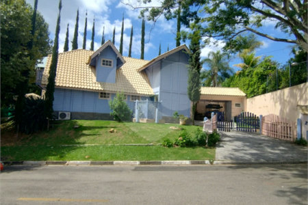 Casa à venda com 3 quartos, sendo 1 suíte, no condomínio Bosque de Greviléa, Vinhedo - SP