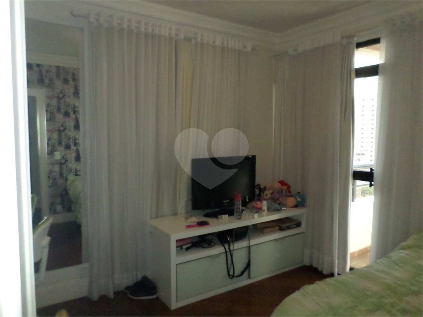 Apartamento à venda com 4 quartos, sendo 2 suítes, em Jardim Londrina, São Paulo, SP