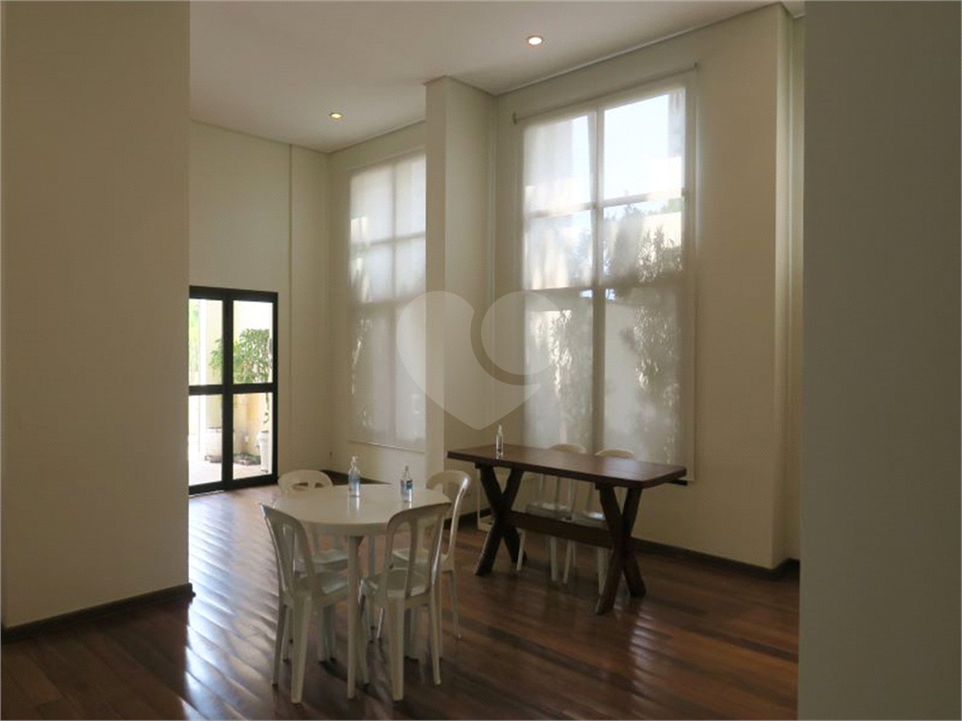 Apartamento à venda com 4 quartos, sendo 3 suítes,  em Jardim Monte Kemel, São Paulo, SP