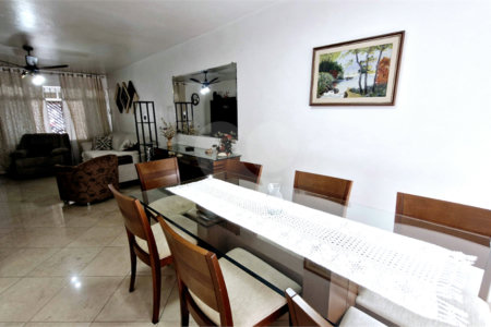 Sobrado à venda com 3 quartos, sendo 1 suíte, em Alto da Boa Vista, São Paulo, SP