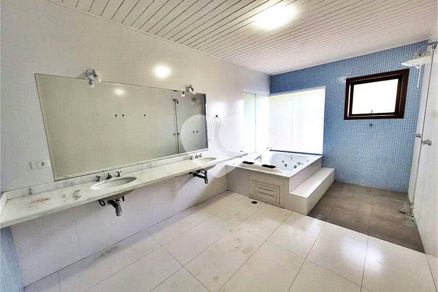Casa à venda ou para alugar com 7 quartos, sendo 5 suítes, no condomínio Sausalito, Mairiporã - SP