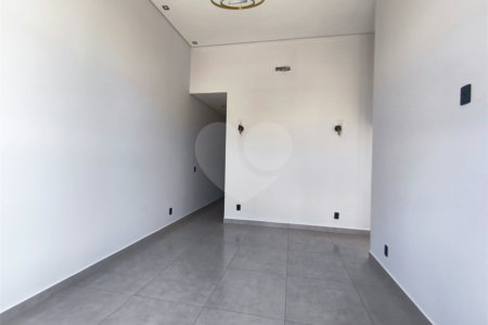 Casa à venda com 3 quartos, sendo 2 suítes, no condomínio Tivolli, Itapetininga - SP