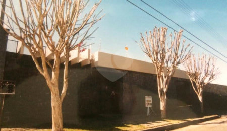 Casa Térrea à venda com 3 quartos, sendo 1 suíte,  em Jardim América, Bragança Paulista, SP