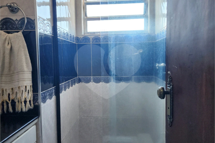 Sobrado à venda com 3 quartos, sendo 1 suíte, em Vila Constança, São Paulo, SP