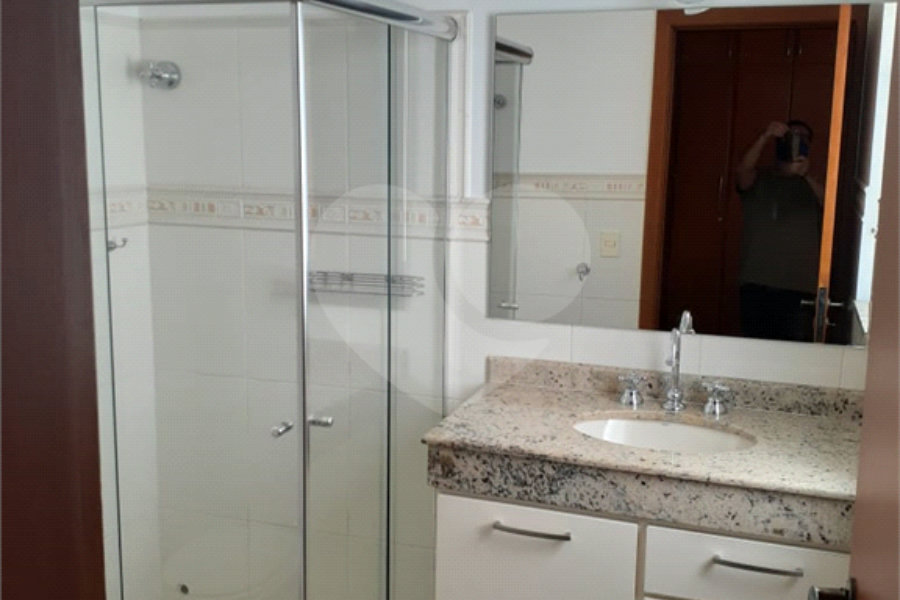 Sobrado à venda com 4 quartos, sendo 2 suítes,  em Tremembé, São Paulo, SP
