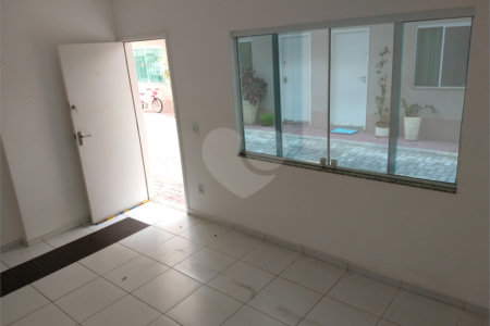 Casa à venda com 2 suítes no condomínio Olido, Atibaia - SP