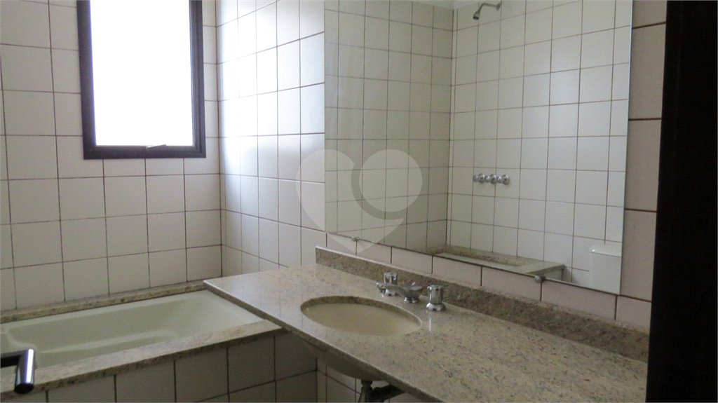 Apartamento à venda com 4 quartos, sendo 2 suítes,  em Cambuí, Campinas, SP