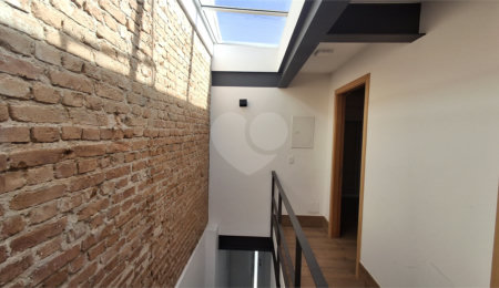 Casa de Vila à venda com 2 quartos, sendo 1 suíte,  em Alto da Boa Vista, São Paulo, SP