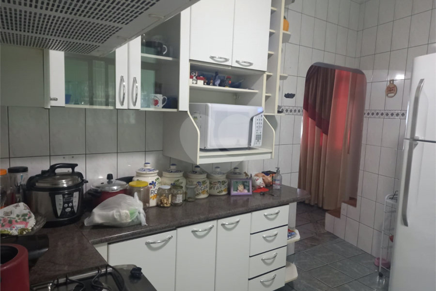 Sobrado à venda com 4 quartos, sendo 2 suítes, em Vila Nova Cachoeirinha, São Paulo, SP