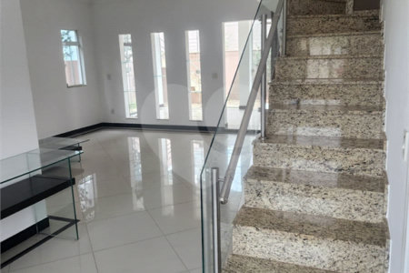 Casa à venda com 3 quartos, sendo 1 suíte, no condomínio Terras de São Francisco, Vinhedo - SP