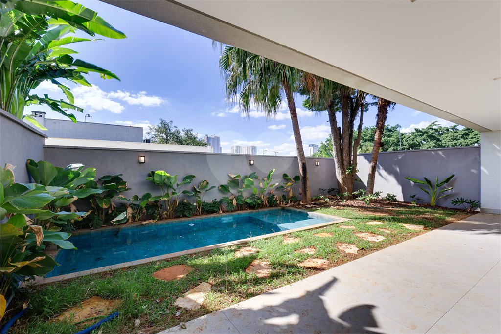 Casa à venda com 4 suítes no condomínio Jamestown, São Paulo - SP