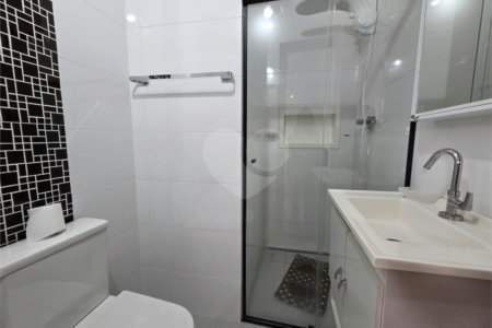 Sobrado Reformado 3 Dorms sendo 1 Suíte e 2 Vagas