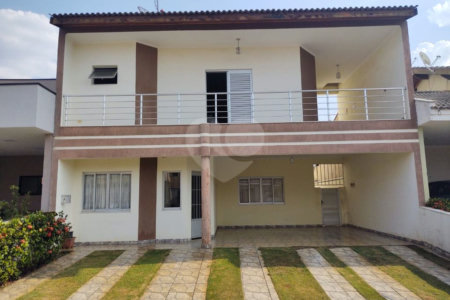 Casa à venda com 4 quartos, sendo 1 suíte, no condomínio Portobello, Sorocaba - SP