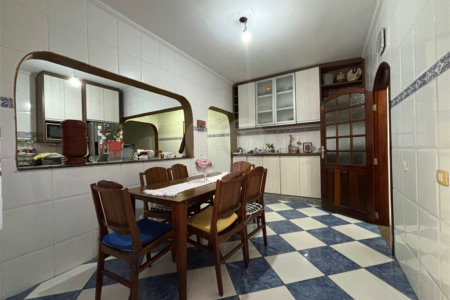 Casa à venda com 3 quartos, sendo 1 suíte, em Vila Galvão, Guarulhos, SP