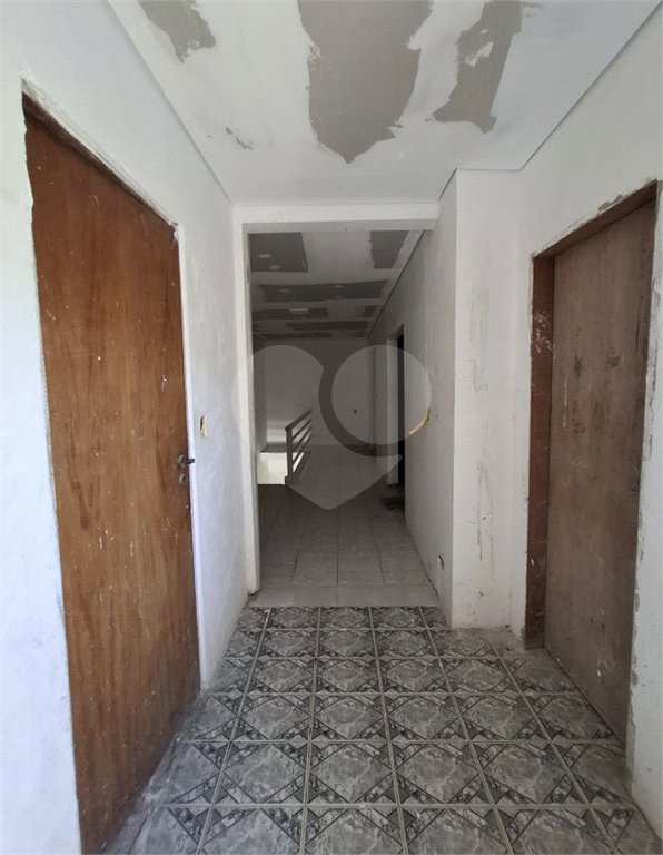 Casa à venda com 6 quartos, sendo 1 suíte,  em Vila Vitória, Mogi das Cruzes, SP
