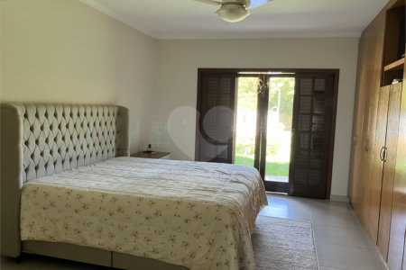 Casa à venda com 4 quartos, sendo 2 suítes, no condomínio Vivendas do Lago, Sorocaba - SP