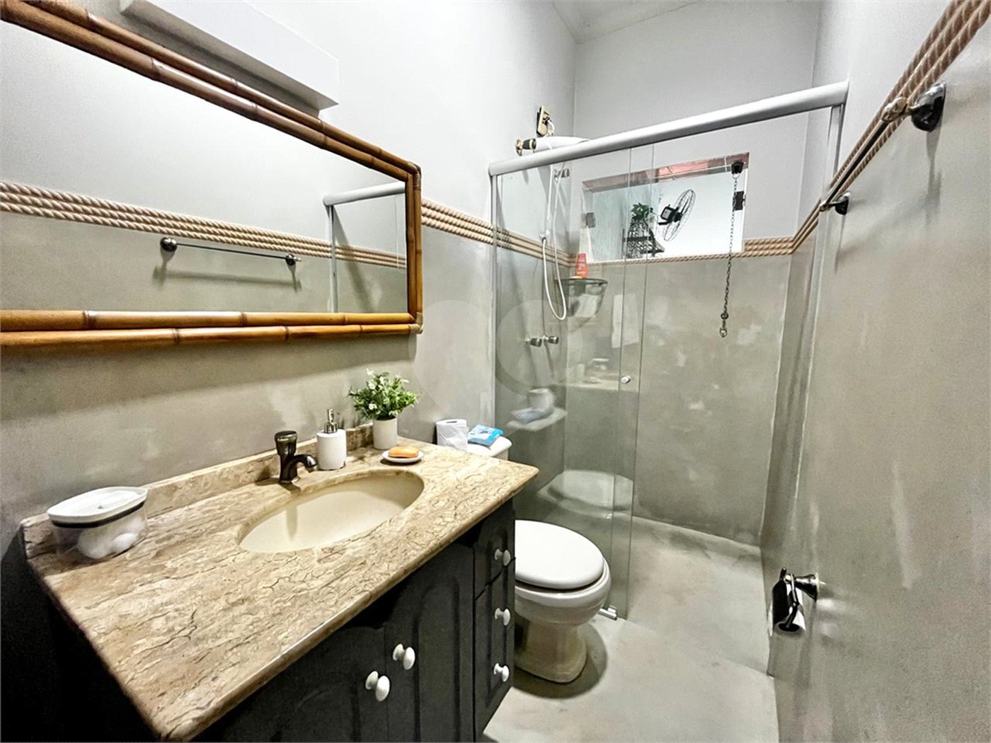 Casa à venda com 4 suítes em Vila Mazarino, Itapetininga, SP