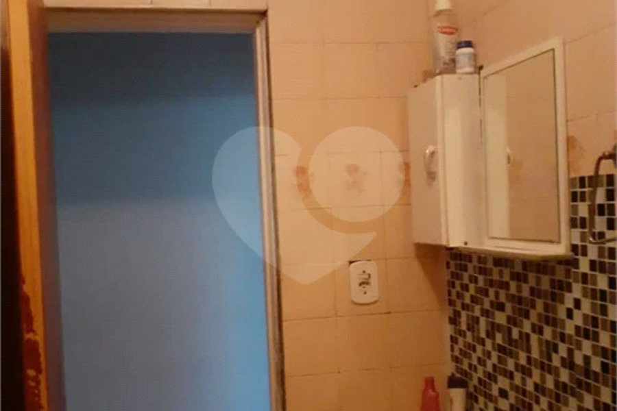 Sobrado à venda com 4 quartos, sendo 1 suíte, em Campo Limpo, São Paulo, SP