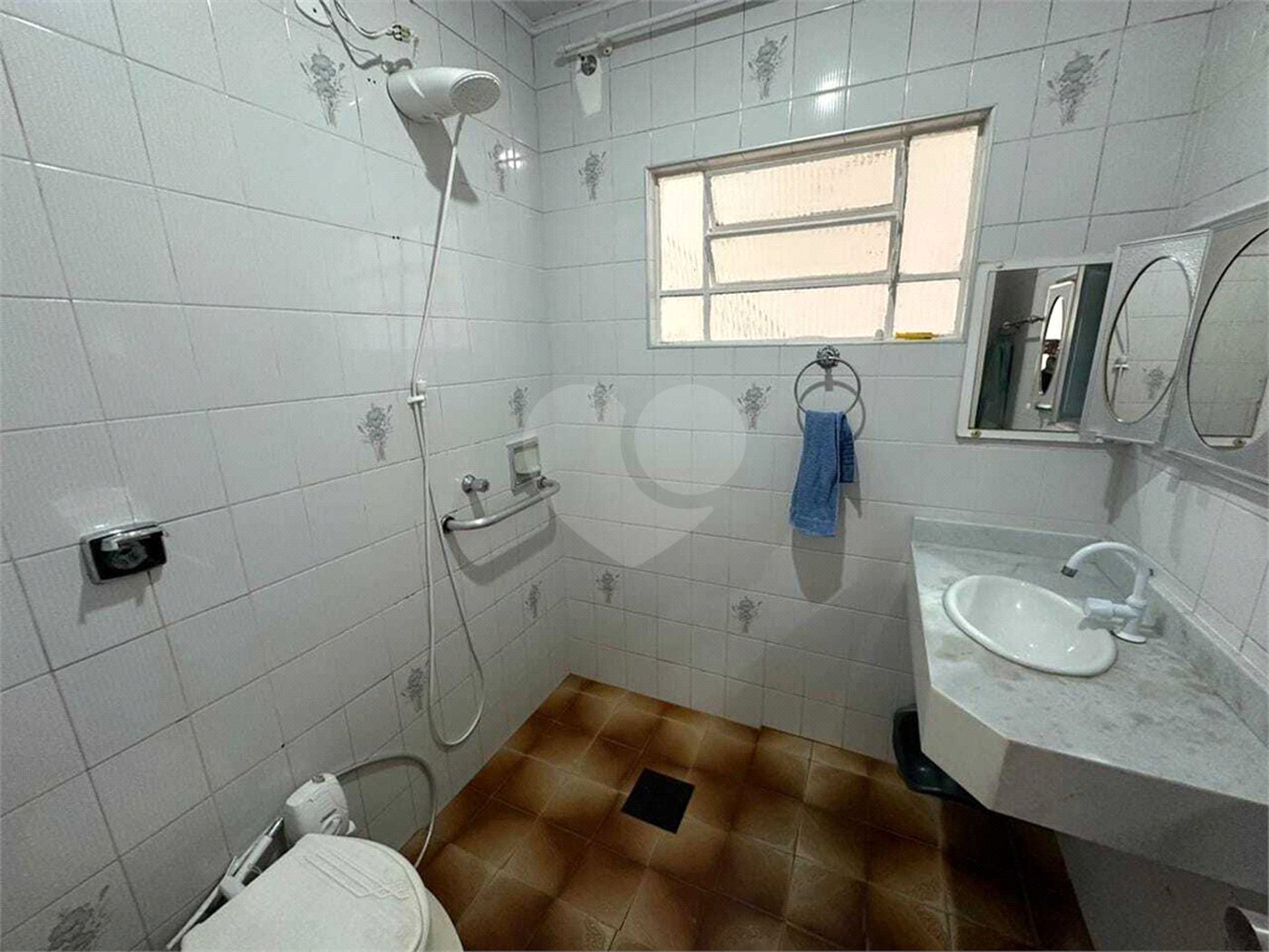 Casa à venda com 4 quartos, sendo 1 suíte,  em Jardim Náutico, Mogi das Cruzes, SP