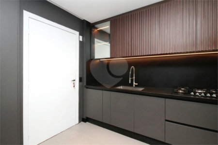 Apartamento à venda ou para alugar com 3 quartos, sendo 1 suíte, em Jardim das Acácias, São Paulo, SP