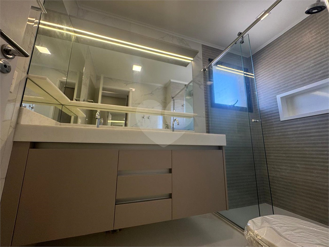 Apartamento à venda com 3 suítes em Brooklin Paulista, São Paulo, SP