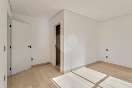 Casa à venda com 4 suítes no condomínio Villa Suiça, São Paulo - SP