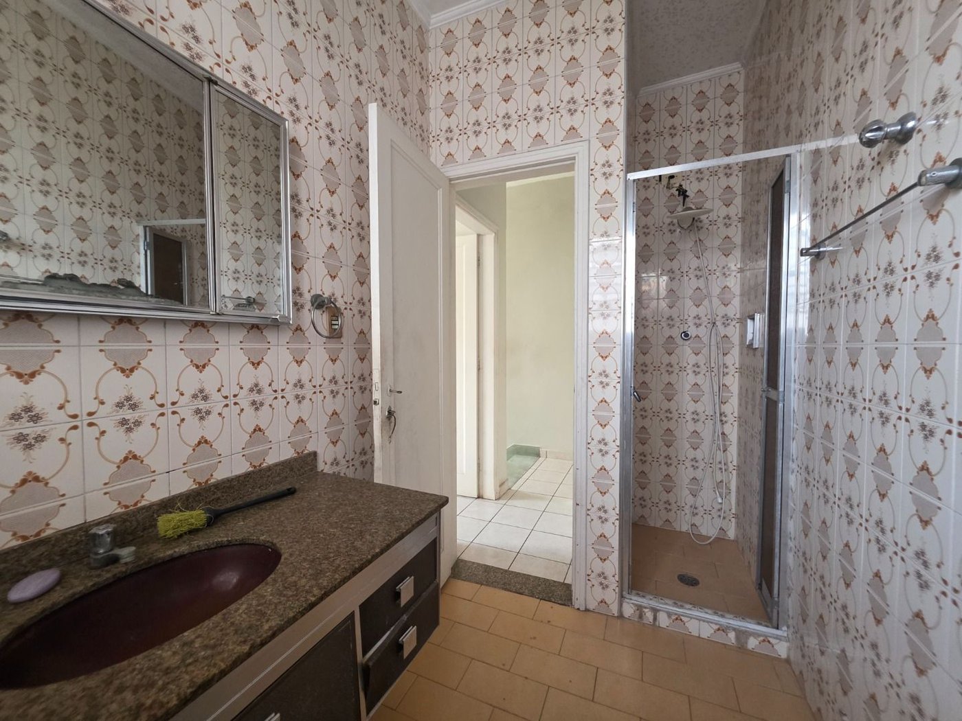 Sobrado com 3 dormitórios à venda, 129 m² por R$ 638.000,00 - Encruzilhada - Santos/SP