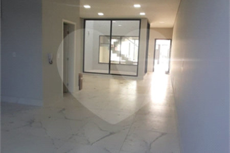 Sobrado à venda com 3 suítes em Vila Avaí, Indaiatuba, SP