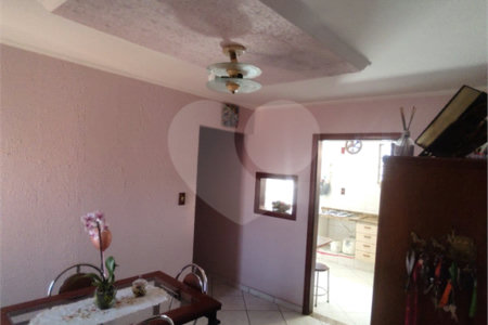 Casa à venda com 3 quartos, sendo 1 suíte, em Vila Santana, Sorocaba, SP