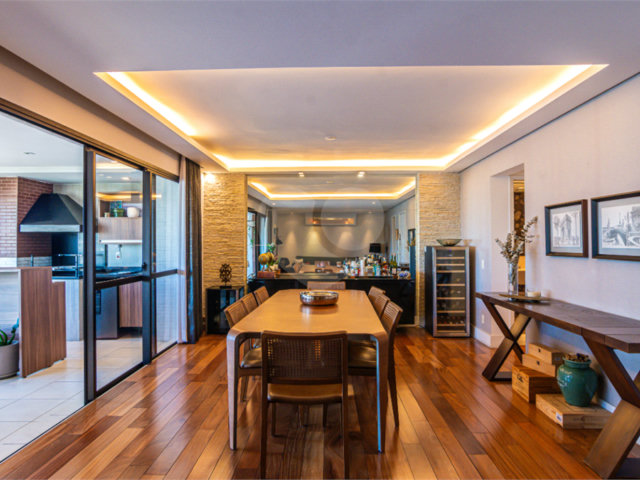 Apartamento à venda com 3 suítes em Granja Julieta, São Paulo, SP
