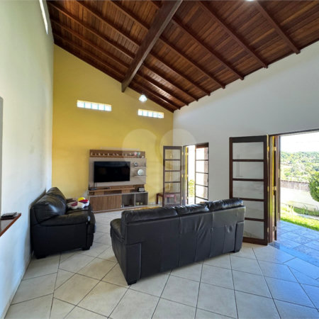 Chácara à venda com 3 quartos, sendo 1 suíte, em Pavão (canguera), São Roque, SP