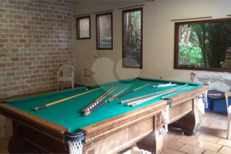 Sobrado à venda com 6 quartos, sendo 2 suítes,  em Chácara Monte Alegre, São Paulo, SP