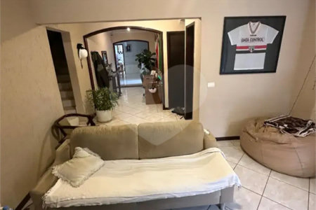 Casa à venda com 5 quartos, sendo 1 suíte,  em Parque Fernanda, São Paulo, SP