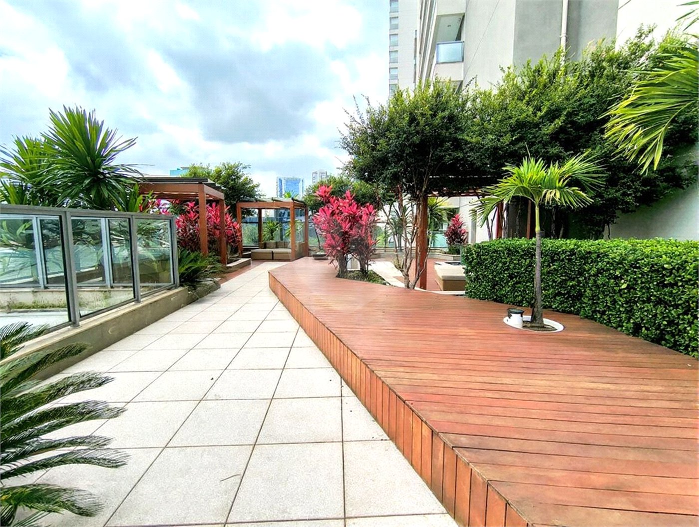 Apartamento à venda com 2 quartos, sendo 1 suíte, em Santo Amaro, São Paulo, SP