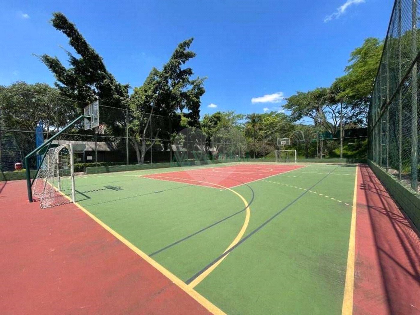 Casa à venda com 4 quartos, sendo 2 suítes,  no condomínio São Paulo Ii, Cotia - SP