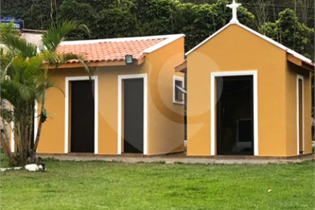 Chácara à venda com 4 quartos, sendo 1 suíte,  em Parque dos Jacarandás, Arujá, SP