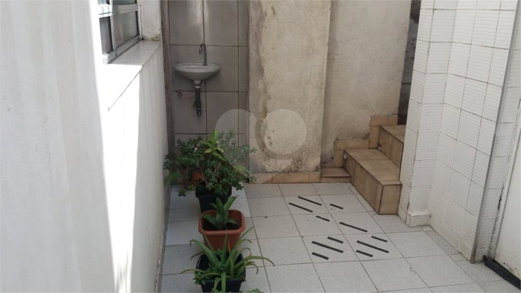 Sobrado à venda com 4 quartos em Jardim Guairaca, São Paulo, SP