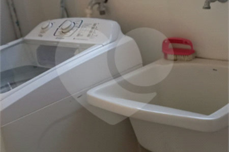 Casa à venda com 3 quartos, sendo 1 suíte, no condomínio Campos do Conde I, Paulínia - SP