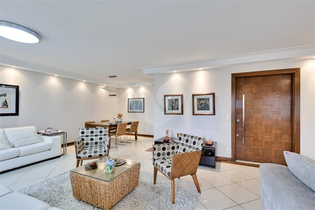 Apartamento à venda com 3 quartos, sendo 2 suítes, em Alto da Boa Vista, São Paulo, SP