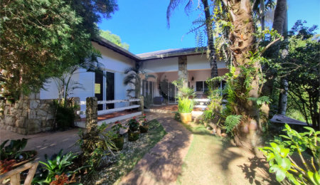 Casa à venda com 2 quartos, sendo 1 suíte,  no condomínio Vale da Santa Fé, Vinhedo - SP