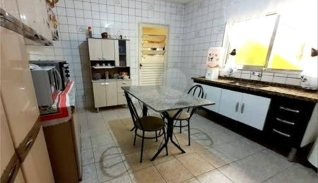 Sobrado à venda com 4 quartos em Lauzane Paulista, São Paulo, SP