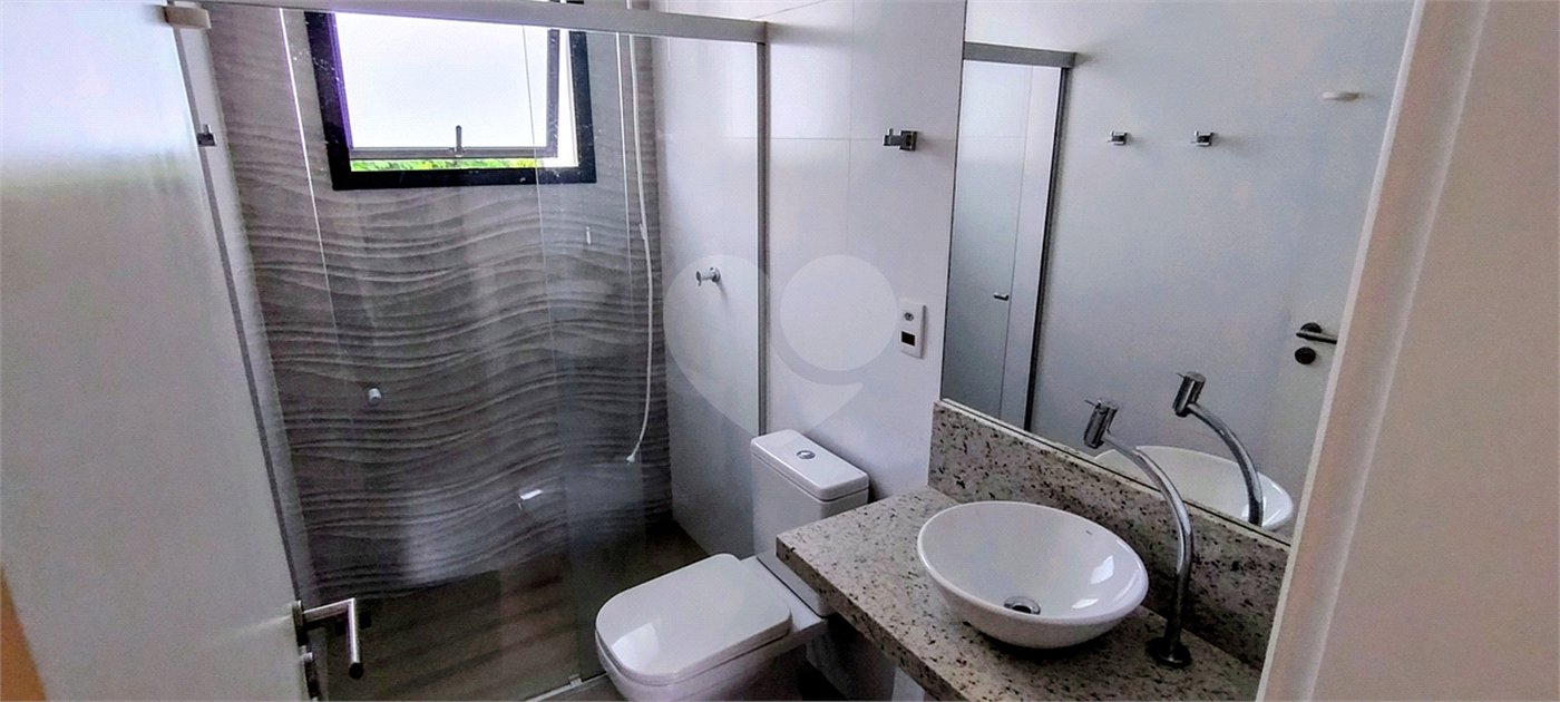 Casa à venda com 3 suítes no condomínio Porto do Sol, Valinhos - SP