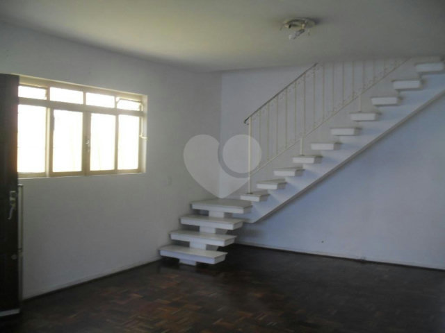 Sobrado à venda com 3 quartos, sendo 1 suíte,  em Alto da Boa Vista, São Paulo, SP