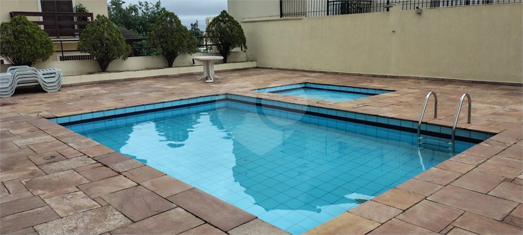 Apartamento à venda com 3 quartos, sendo 1 suíte, em Campo Grande, São Paulo, SP