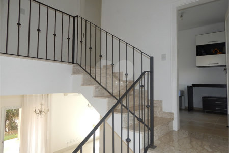 Casa à venda com 3 suítes no condomínio Recanto dos Paturis, Vinhedo - SP