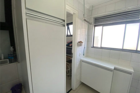 Apartamento à venda com 4 quartos, sendo 2 suítes,  em Vila Hamburguesa, São Paulo, SP
