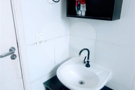 Apartamento à venda com 2 quartos em Conjunto Residencial Irai, Suzano, SP