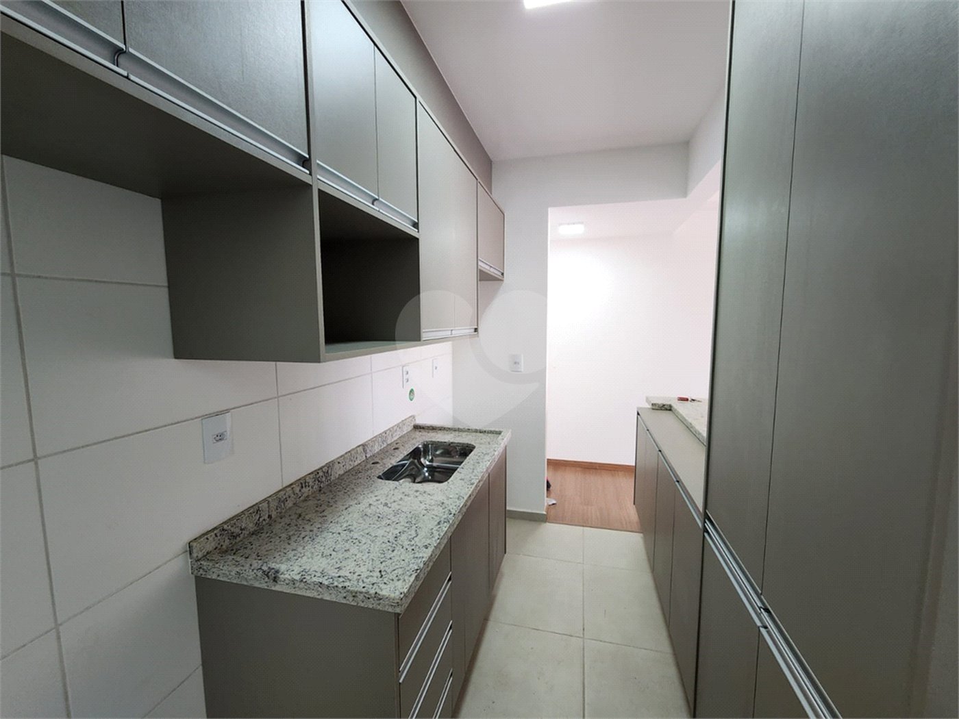 Apartamento à venda com 2 quartos, sendo 1 suíte,  em Jardim Piratininga, Sorocaba, SP