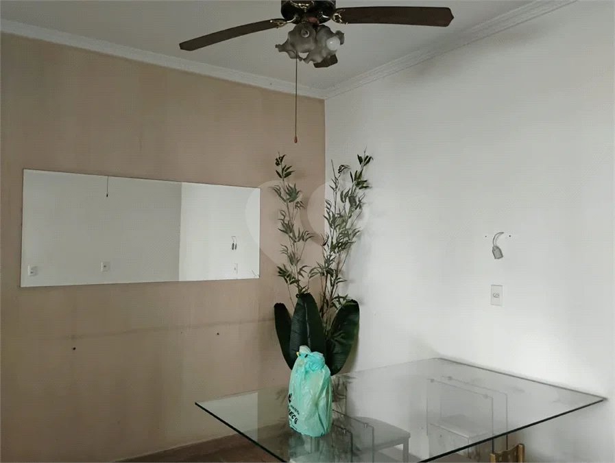 Vende-se sobrado de 3 andares na Vila Santa Catarina