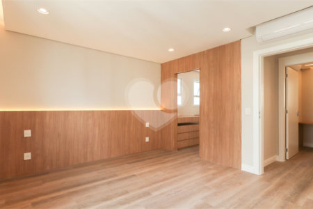 Apartamento à venda com 2 quartos, sendo 1 suíte,  em Vila Uberabinha, São Paulo, SP